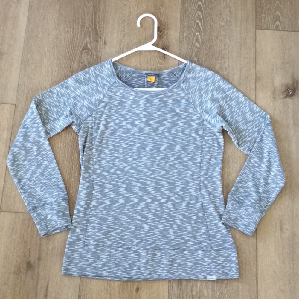 Long sleeve tee shirt